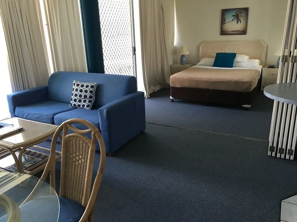 ****  Santa Anne By The Sea Aparthotel Gold Coast Ausztrália